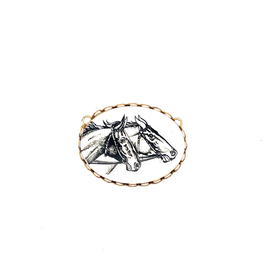 Wall sconce with dimensions labeled on a white background