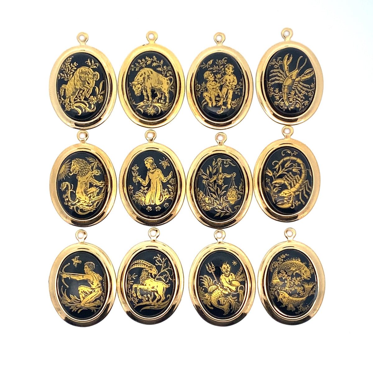 Ribbed Heart & Black/Gold Zodiac Charm Toggle Necklace